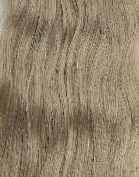 Tape-In Natural Wavy Luxury Line / Color 613 Ash